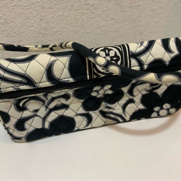 Vera Bradley knot just a clutch purse - Picture 3 of 11
